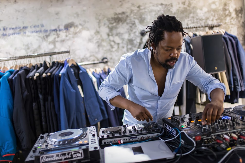 MO LAUDI : Interview with a prolific South-African artist !