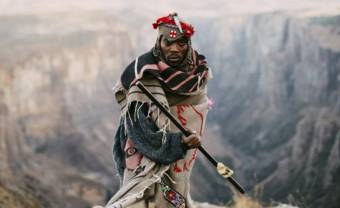 Lesotho’s Morena Leraba teams up with Polish-Angolan duo Lua Preta