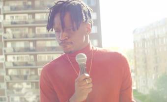Découvrez Kae Sun en session acoustique dans un appart à Montréal