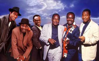Africando, le supergroupe de la salsa africaine