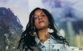 Maya Kamaty dévoile le clip ‘Dark River’