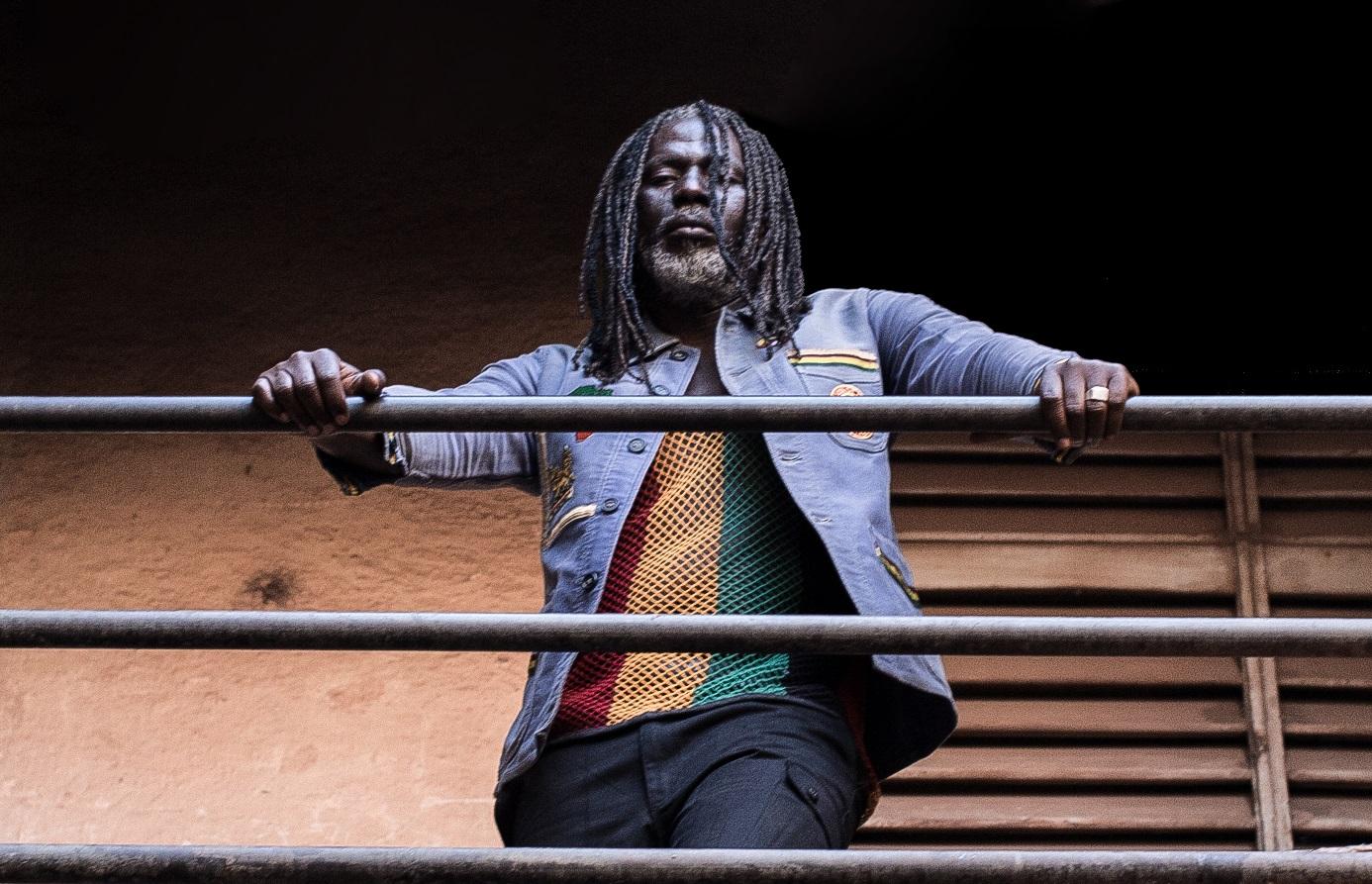 Tiken Jah Fakoly Le Monde est chaud