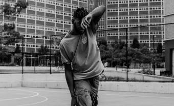 Rising pianist’s Ashley Henry announces debut album, ‘Beautiful Vinyl Hunter’