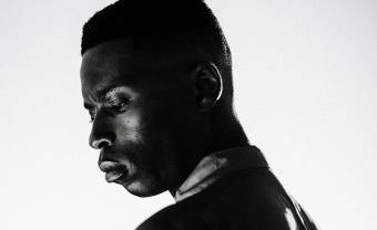 Bongeziwe Mabandla annonce un nouvel album avec le single &lsquo;Zange&rsquo;