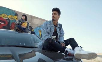 Découvrez la pop hybride du Marocain Qaayel