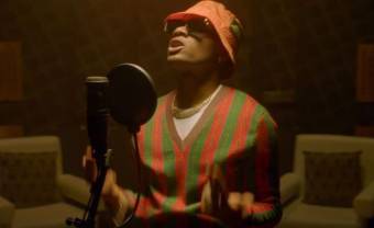 WizKid, l’histoire de sa vie dans le clip ‘Ghetto Love’