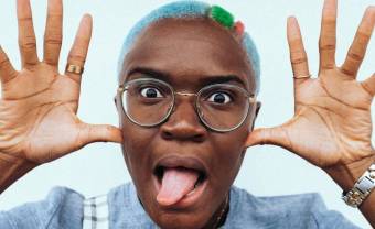 Amaarae, tout en couleur