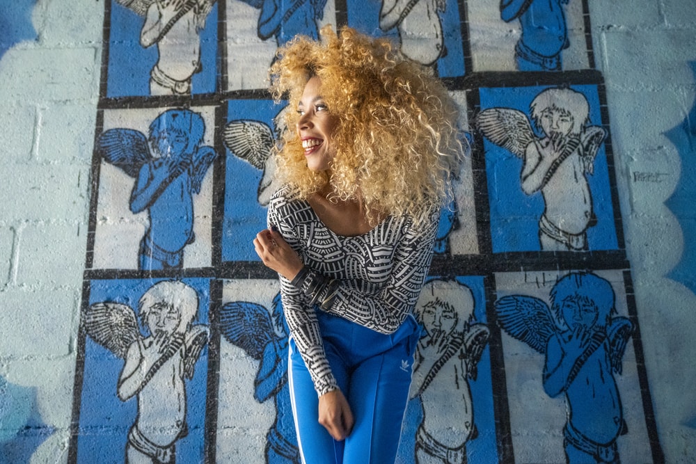 Flavia Coelho Youri Lenquette azul