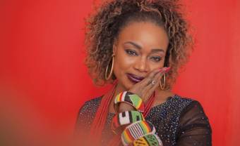 Oumou Sangaré, D’Angelo et Erykah Badu réunis sur l’album de l’intriguant Slingbaum