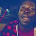 Joey le Soldat sillonne les routes en pleine nuit dans le clip de ‘M’Yaamdab’
