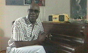 1989: Manu Dibango relates his debut in the documentary ‘Paris c’est l’Afrique’
