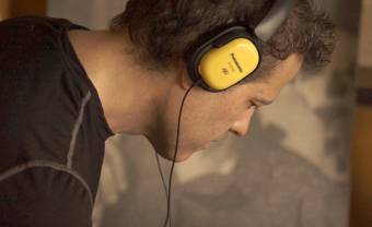 Ian Brennan, comme une mouche sur un mur au Ghana