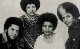 Analog Africa réédite l’unique album de Voz di Sanicolau