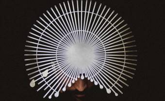Aurus dévoile le clip hypnotique de « Mean World Syndrome »