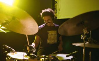 Asher Gamedze, le jazz en mouvement