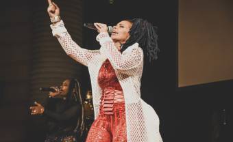 Jeff Mills, Eddie Fowlkes et Jessica Care Moore forment The Beneficiaries
