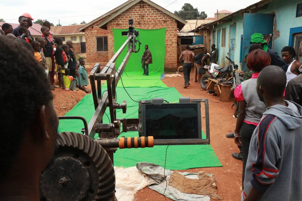 Par le quartier et pour le quartier : le phénomène Wakaliwood