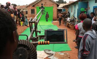 Par le quartier et pour le quartier : le phénomène Wakaliwood