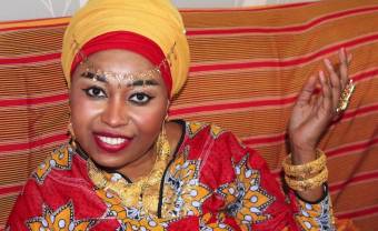 Zaza, the queen of improvisation in Comorian weddings