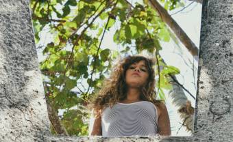 La Colombienne Jimena Angel sublime la musique des Caraïbes avec « Llamameya »