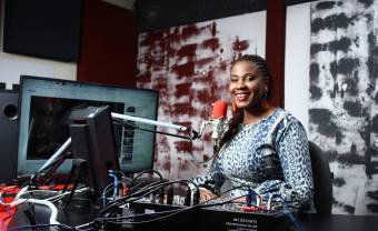 Rutendo Mutsamwira dévoile son hymne aux femmes africaines de l’Histoire