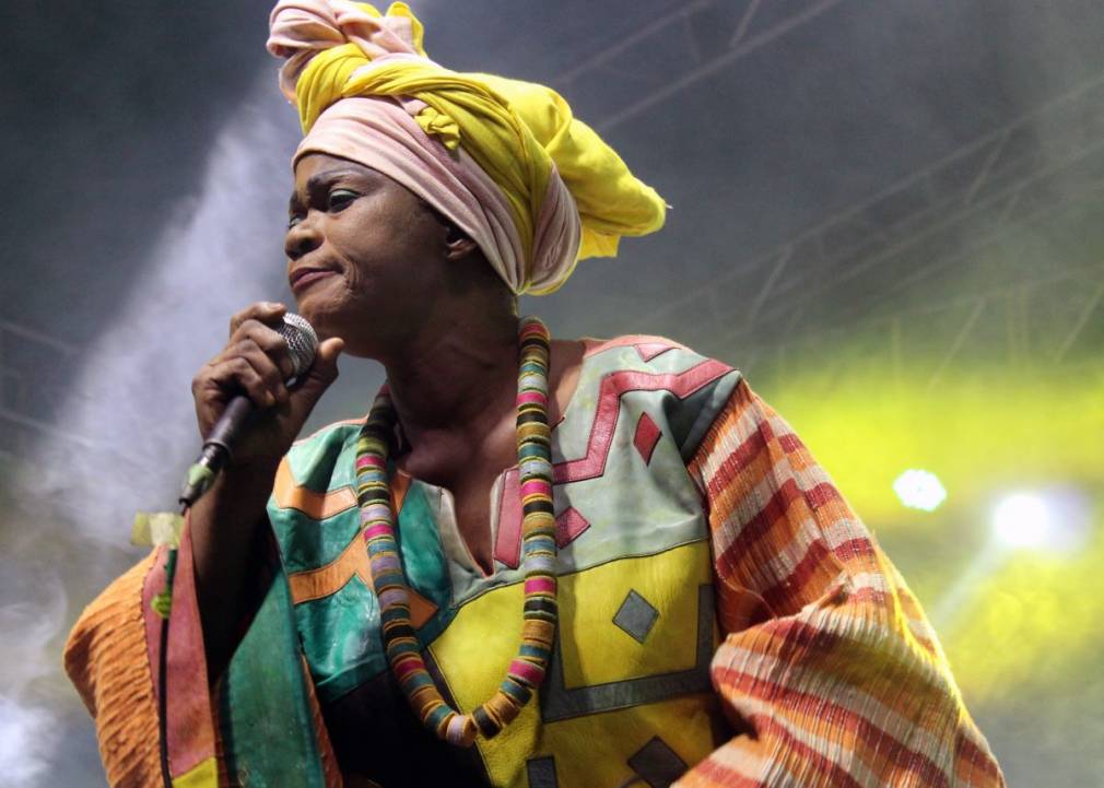 Nahawa Doumbia lance son cri d&rsquo;alarme avec un nouvel album