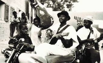 Afel Bocoum fait voyager son blues vers de nouveaux rivages