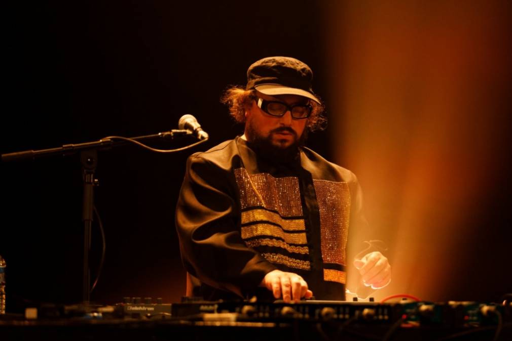 Stop everything! Ammar 808 has just released a new album