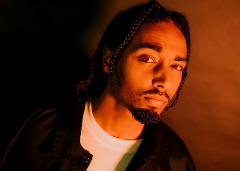 Dualeh Oke is effortless on new track “Signs”