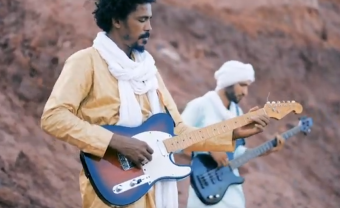 Le blues tamasheq d’Aratan N’Akalle sur « Bariz»