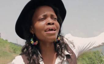 Florence Adooni, reine du frafra-gospel