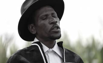 Abou Diarra nous apaise en nous offrant un somptueux concert gratuit
