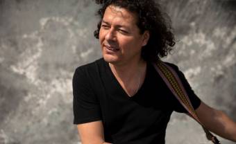 Aziz Sahmaoui fête les dix ans de son université gnaouie