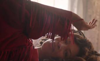 Valerie June célèbre la vulnérabilité avec « Call Me A Fool »