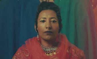 Alsarah & the Nubatones pay tribute to revolutionaries on “Men Ana”