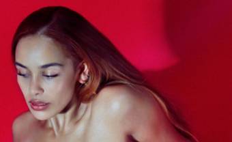 Jorja Smith pleure la perte d’un proche dans « Gone »