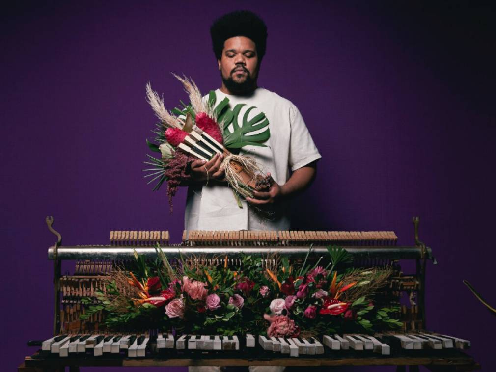 Amaro Freitas invite en son jazz les héros du Brésil noir