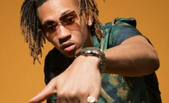 JyellowL and Antigoni sing together on the evocative “Appetiser”
