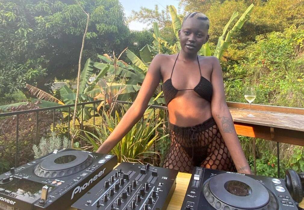 13 mixes for a New Year jam