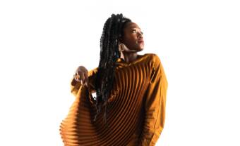 Mélissa Laveaux announces new album with “Papessa”