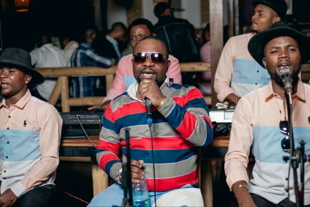 À Bukavu, les orchestres « karaokés » convoquent les icônes de la rumba