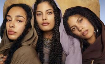 Le duo Ibeyi invite Jorja Smith sur « Lavender & Red Roses »