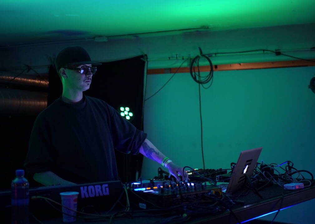 Cheb Runner, angry immigrant music for a unified dancefloor
