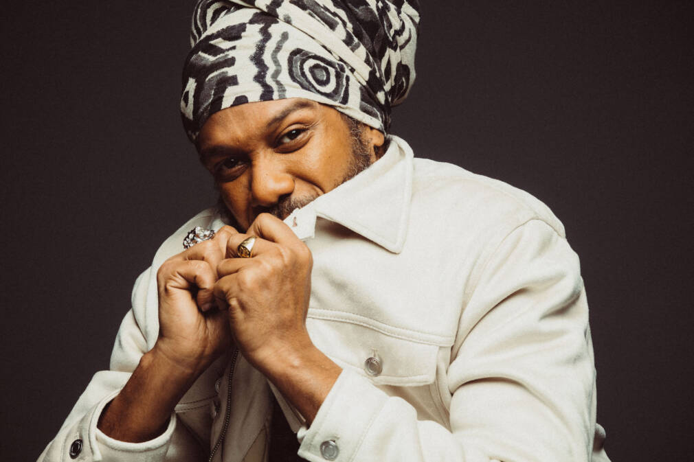 Yaniss Odua: “Dans le reggae, on parle de choses concrètes qui peuvent nous élever”