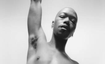 Nakhane milite pour des amants politiquement connectés
