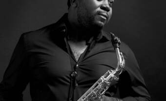Sounds of Peace : la joie et le jazz du mozambicain Moreira Chonguiça