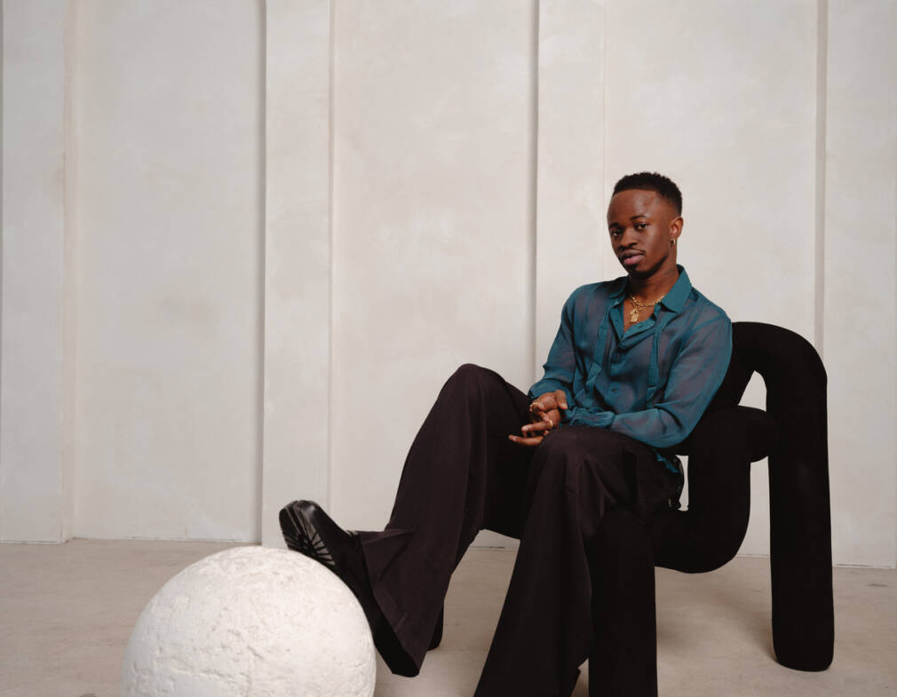 Mannywellz blends DC swag with Yoruba bars
